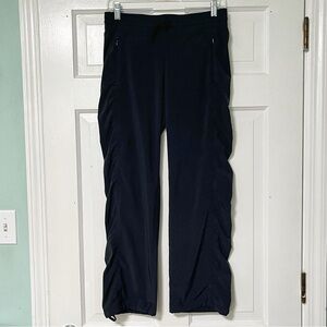 Athleta La Viva Women's Black ruched sides athletic Ankle pants Joggers